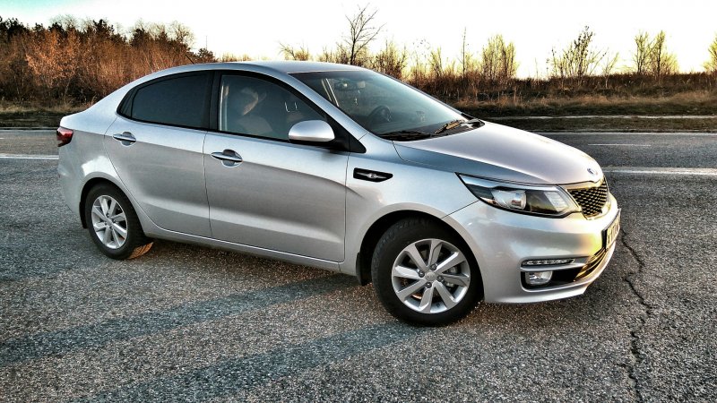 Rio 3 Рестайлинг серебристый