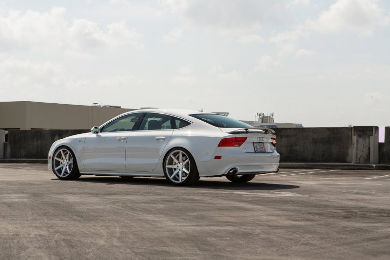 Audi a7 белая