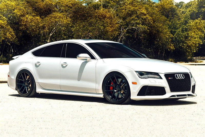 Ауди rs7 белая