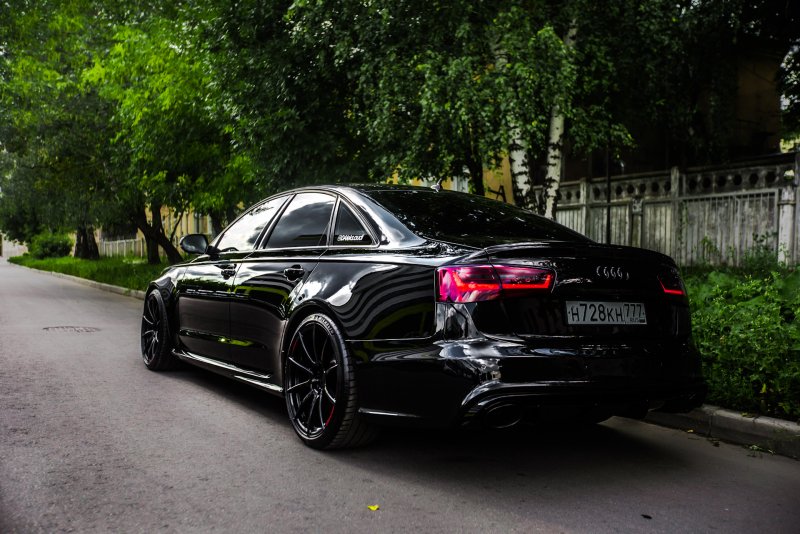 Audi rs6 седан черная