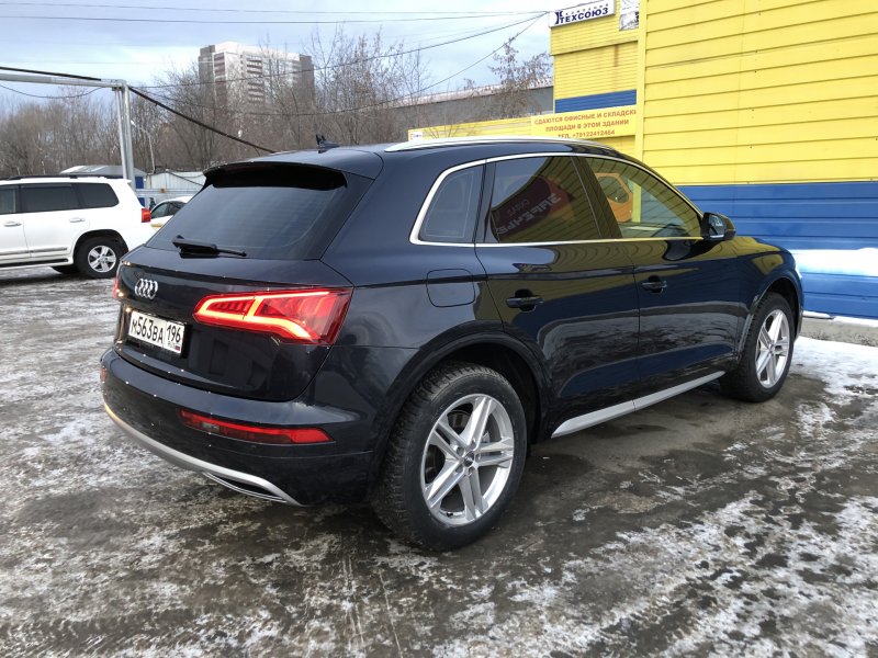 Audi q5 темно-синий