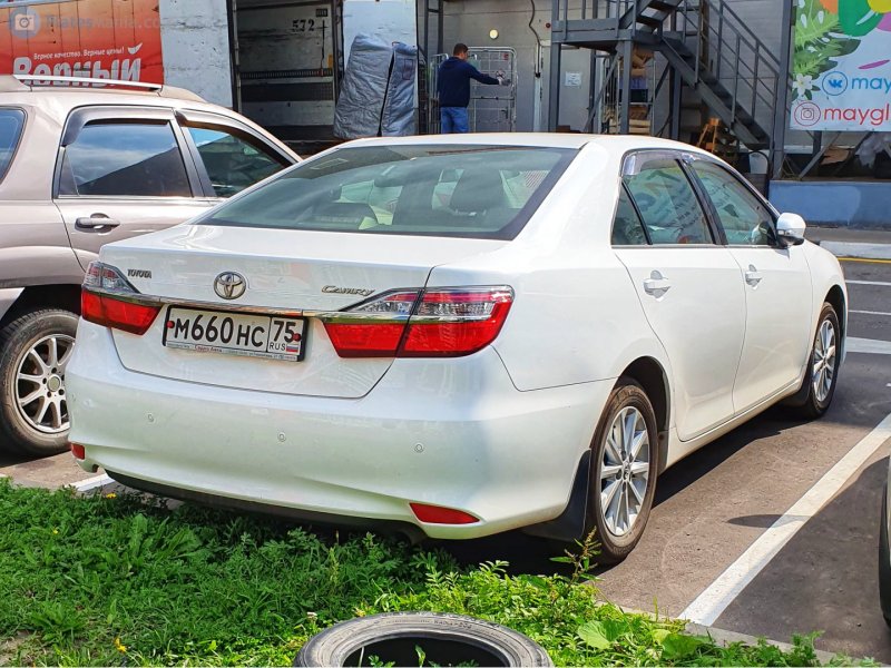 Toyota Camry 2019