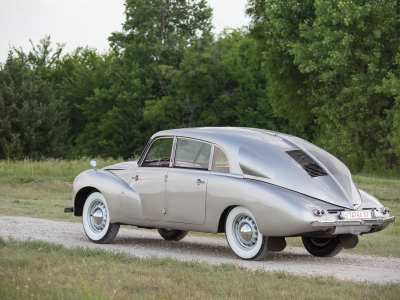 Tatra t87