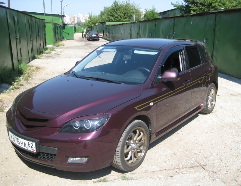 Мазда 3 2007 Вишневая
