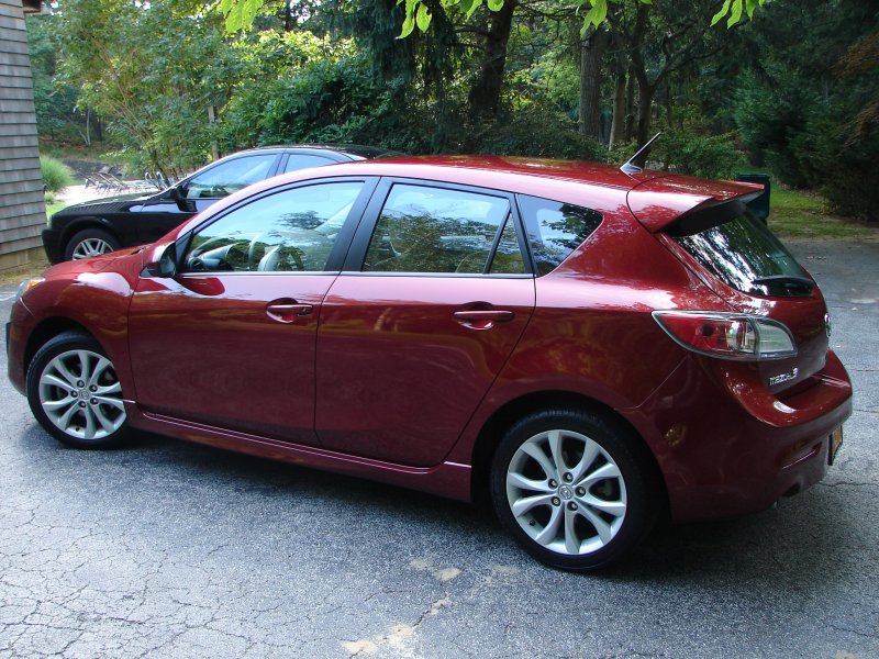 Mazda 3 2010 хэтчбек