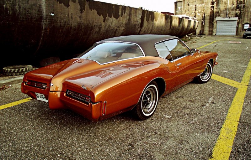 Buick Riviera Boattail