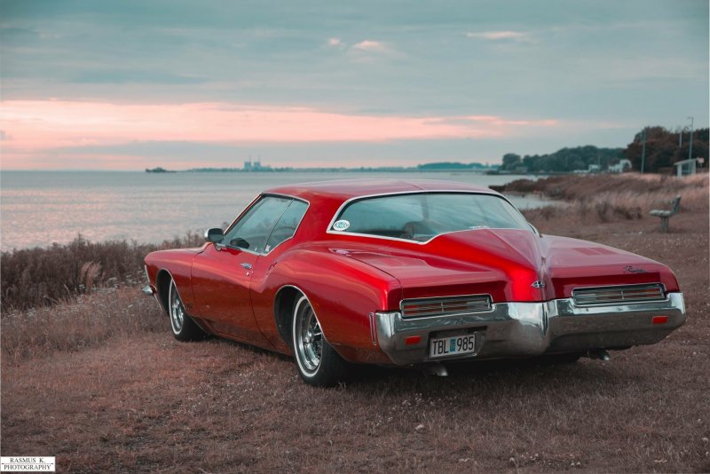 Buick Riviera 72
