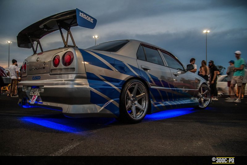 Nissan Skyline пола Уокера