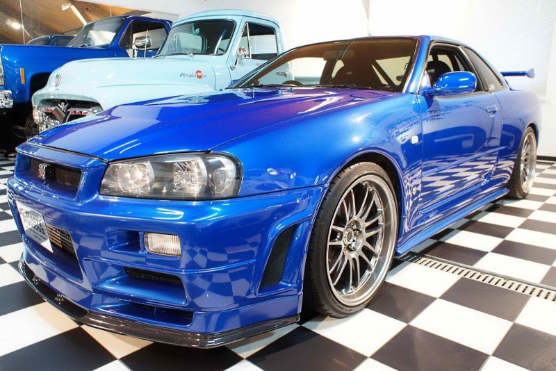 Nissan Skyline GTR r34 Форсаж