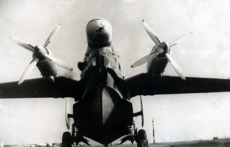 АН-12 В Анголе СССР