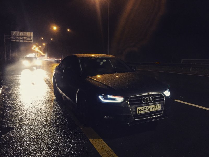 Audi ночью
