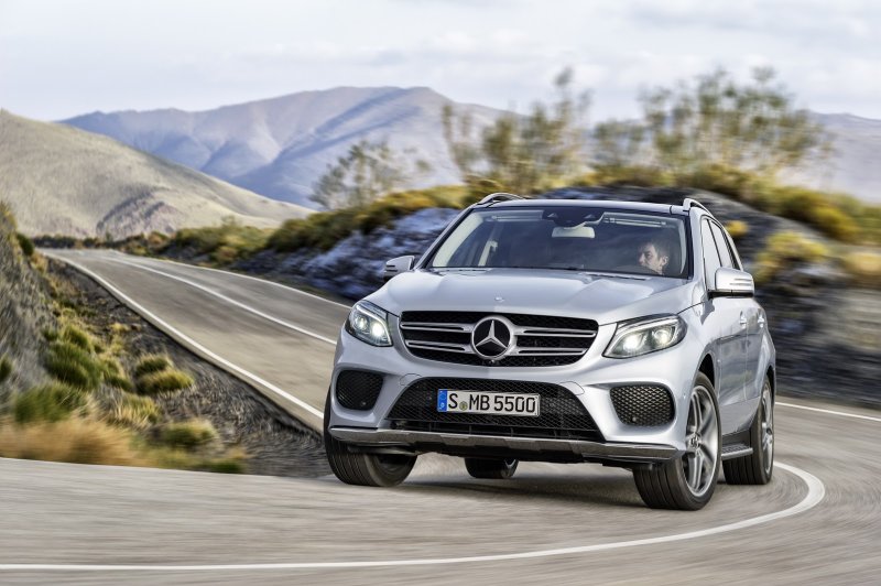 Мерседес GLE 2015 кроссовер