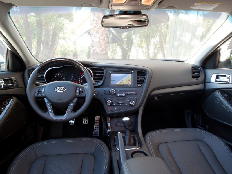 Kia Optima 2011 салон