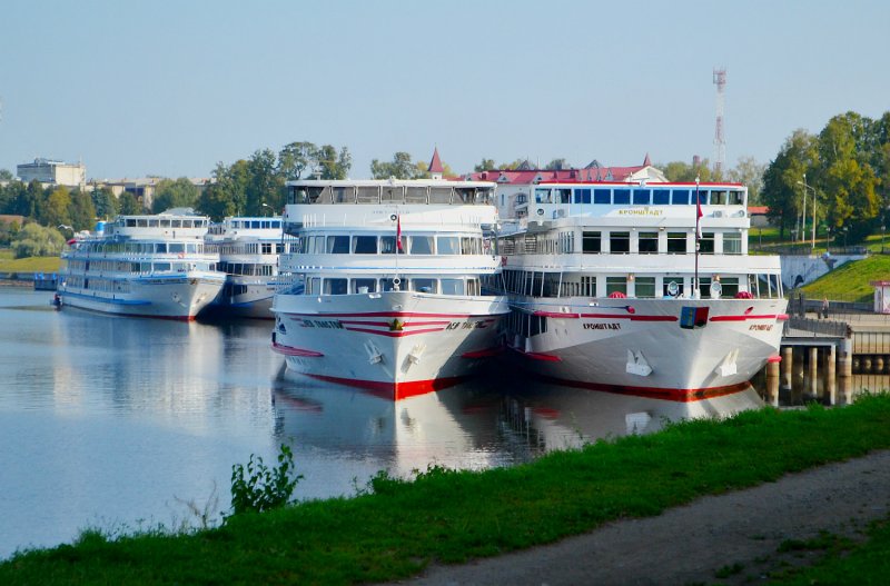 Теплоход Лев толстой каюты