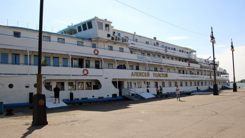Водоход теплоход Лев толстой