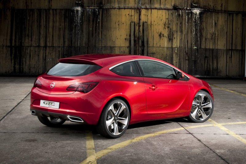 Opel Astra j GTC 2018