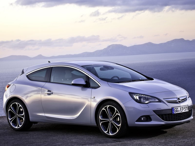 Opel Astra GTC 2012