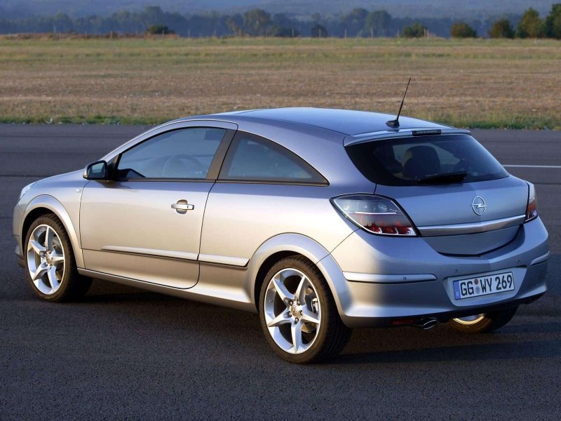 Опель Астра GTC 2005