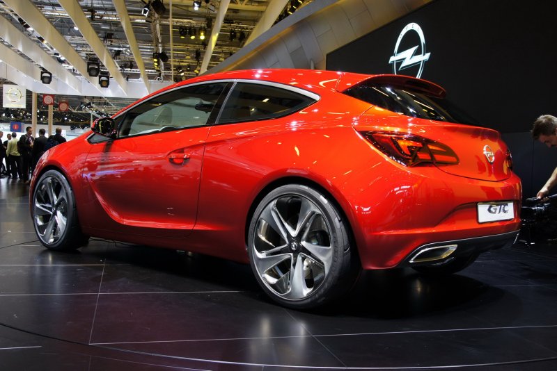 Opel Astra GTC