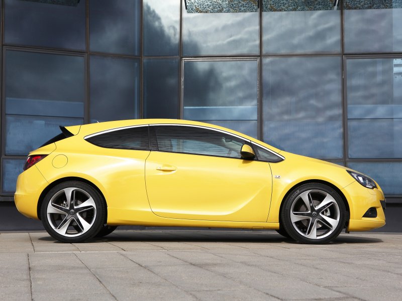 Opel Astra GTC 2016