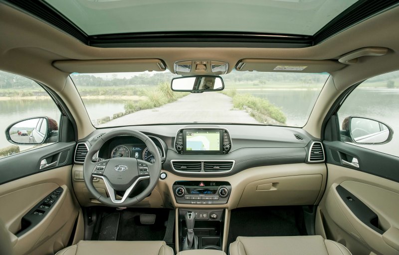 Hyundai Tucson 2018 бежевый салон