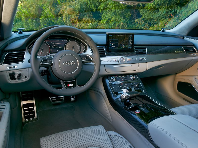 Audi s8 d4 Interior
