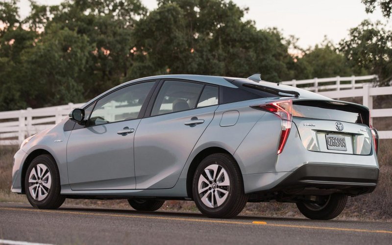 Toyota Prius Hybrid 2016