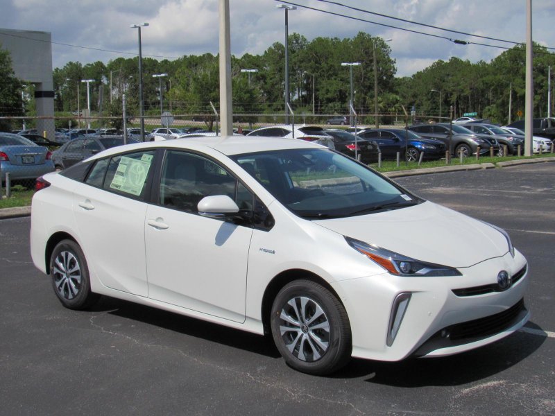 Toyota Prius 50 2015
