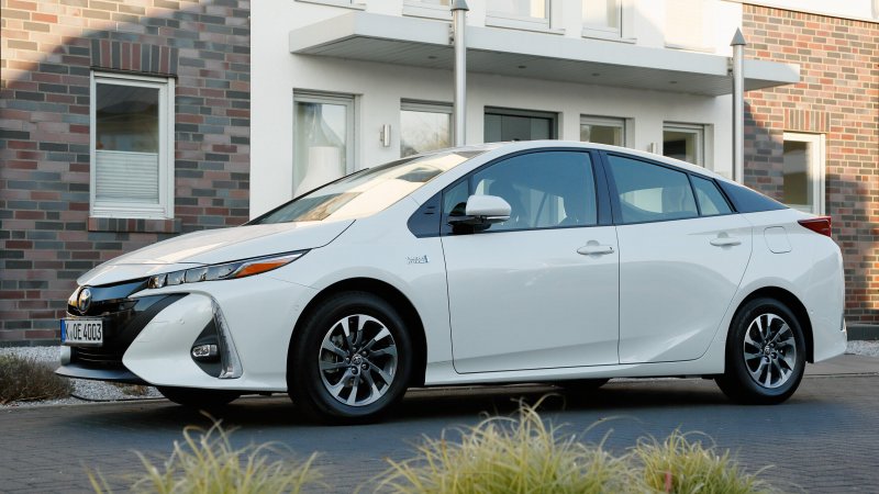 Toyota Prius Plus 2015