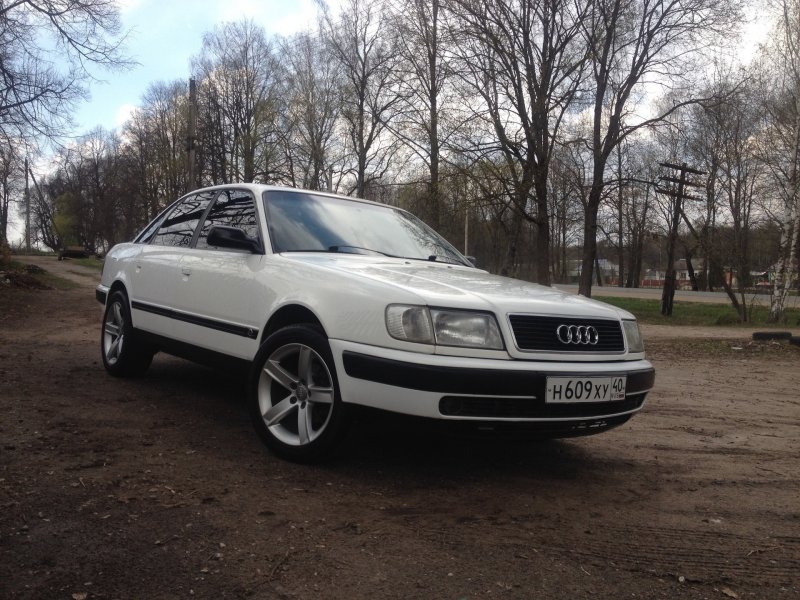 Audi 100 c4 белая