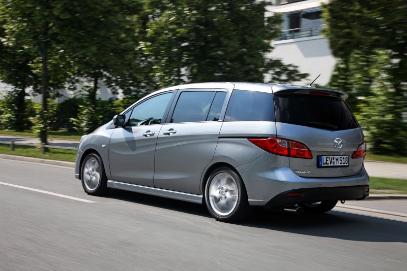 Mazda5 компактвэн