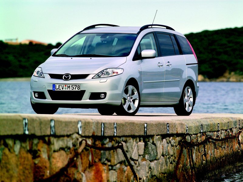 Mazda5 компактвэн