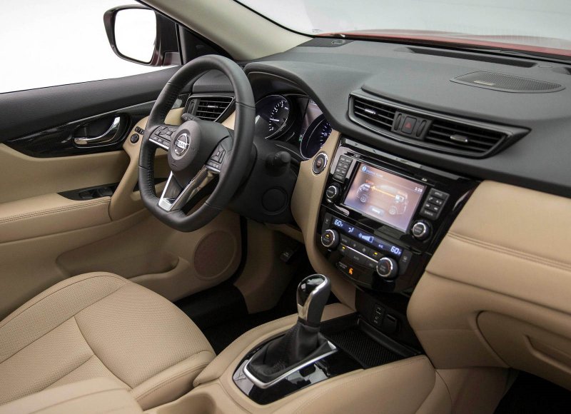 Nissan x-Trail 2017 салон