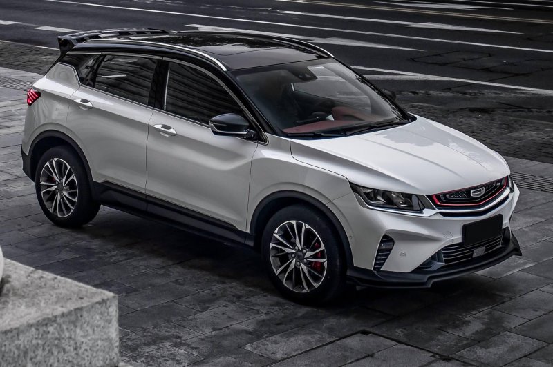 Geely Coolray серый