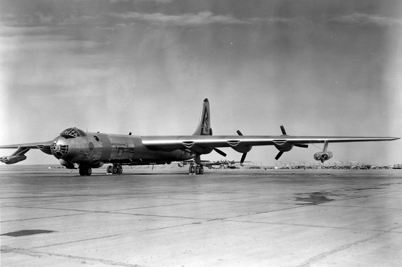 B-36 бомбардировщик