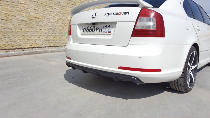 Skoda Octavia a5 сзади
