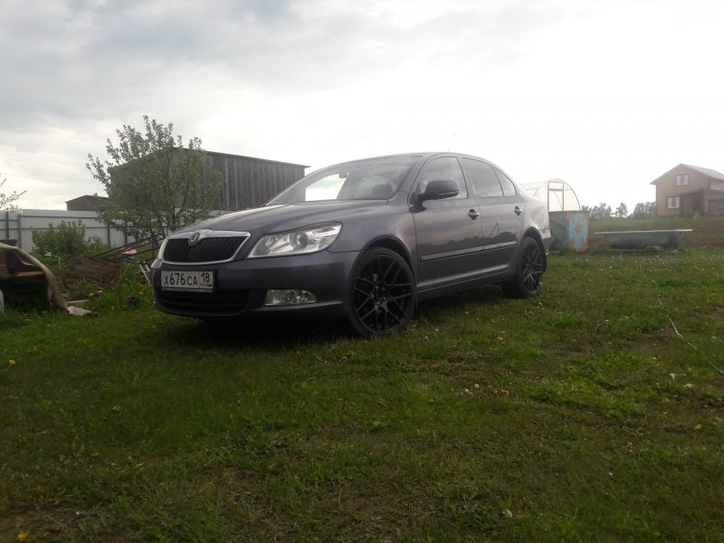 235/35 R19 Skoda Octavia