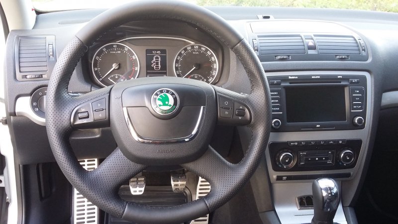 Skoda Octavia a5 FL перетяжка руля