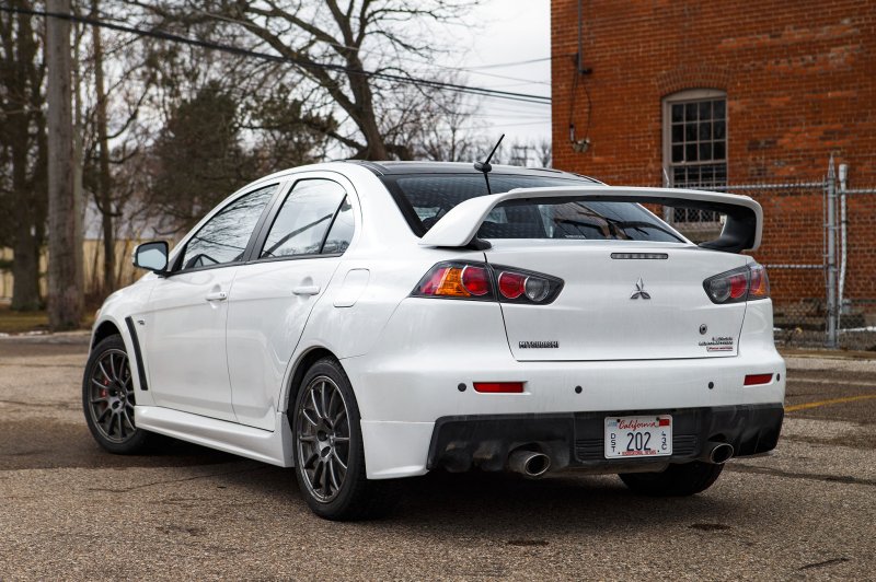 Mitsubishi Lancer 10 обвес EVO