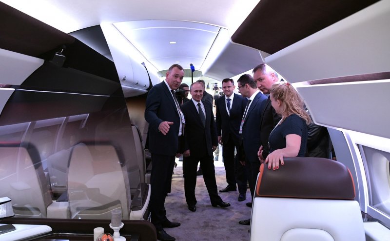 Путин на авиасалоне Макс 2017