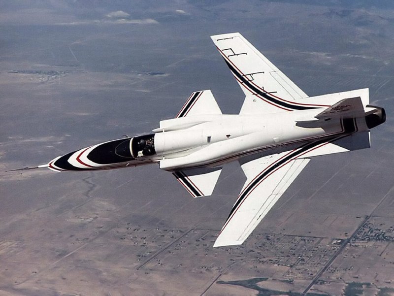 Су-47 самолет прототип