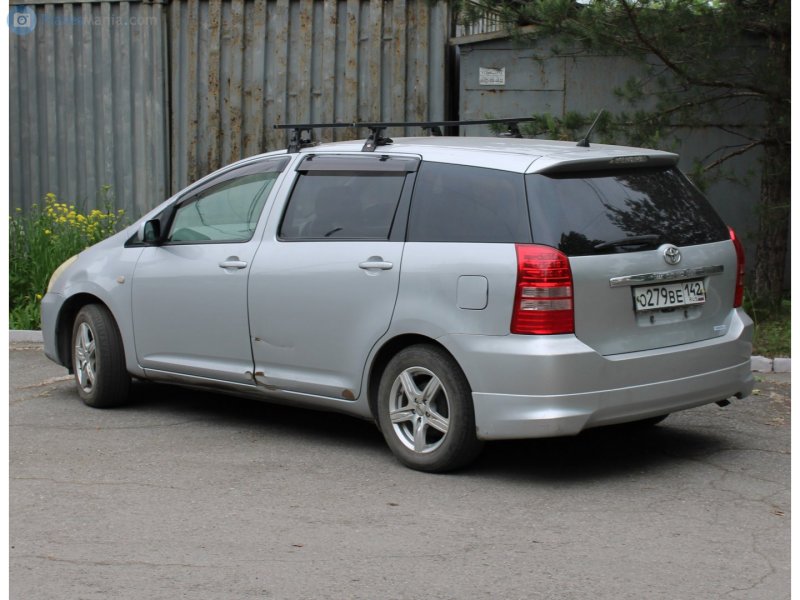 Toyota Wish ae20
