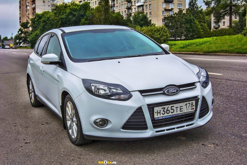 Форд фокус 2 хэтчбек 2011 салон