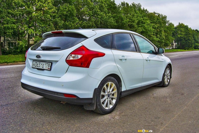 Ford Focus 2012 хэтчбек