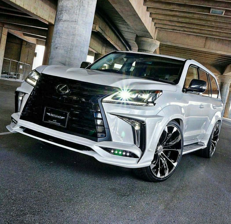 Lexus LX 570 Artisan
