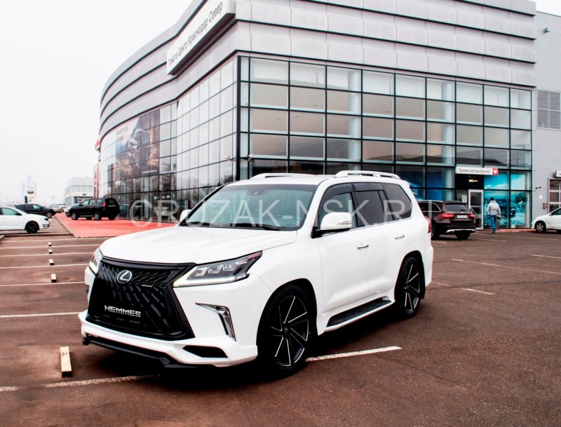 Lexus LX 570 2018 В обвесе