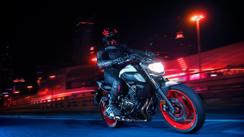 Yamaha mt07 красный