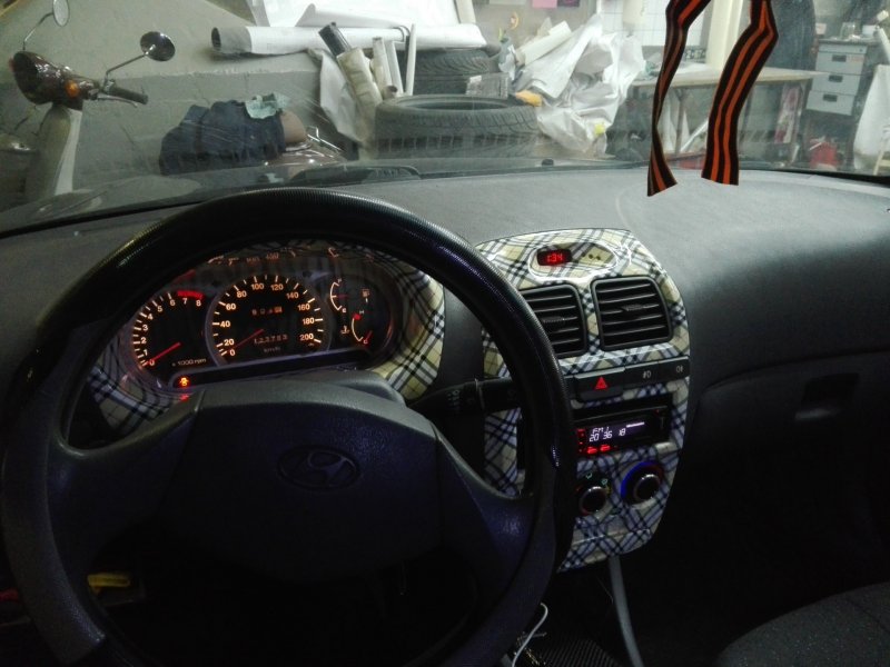 Hyundai Accent тюнинг торпеды