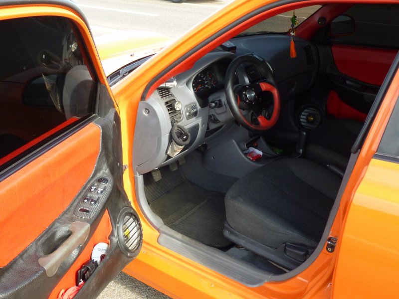 Переделка салона Hyundai Accent