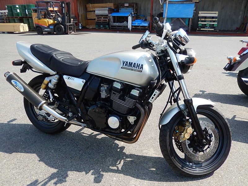 Yamaha XJR 400